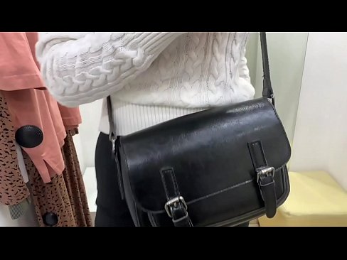 ❤️ Masturbation publique de la jeune salope FeralBerry avec un gode dans la cabine d'essayage ❌ Fuck vidéo at us fr.eviewporn-com.ru ❌❤