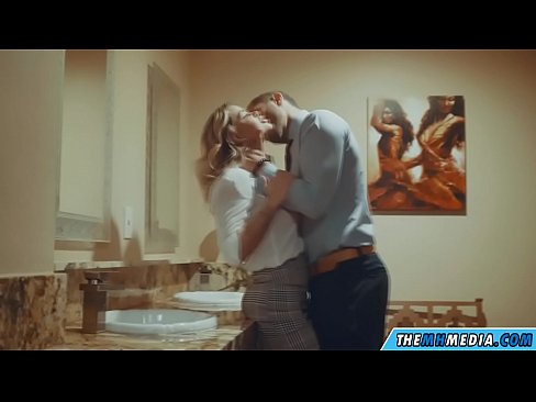 ❤️ Quand une blonde plantureuse vous séduit dans des toilettes publiques. ❌ Fuck vidéo at us fr.eviewporn-com.ru ❌❤